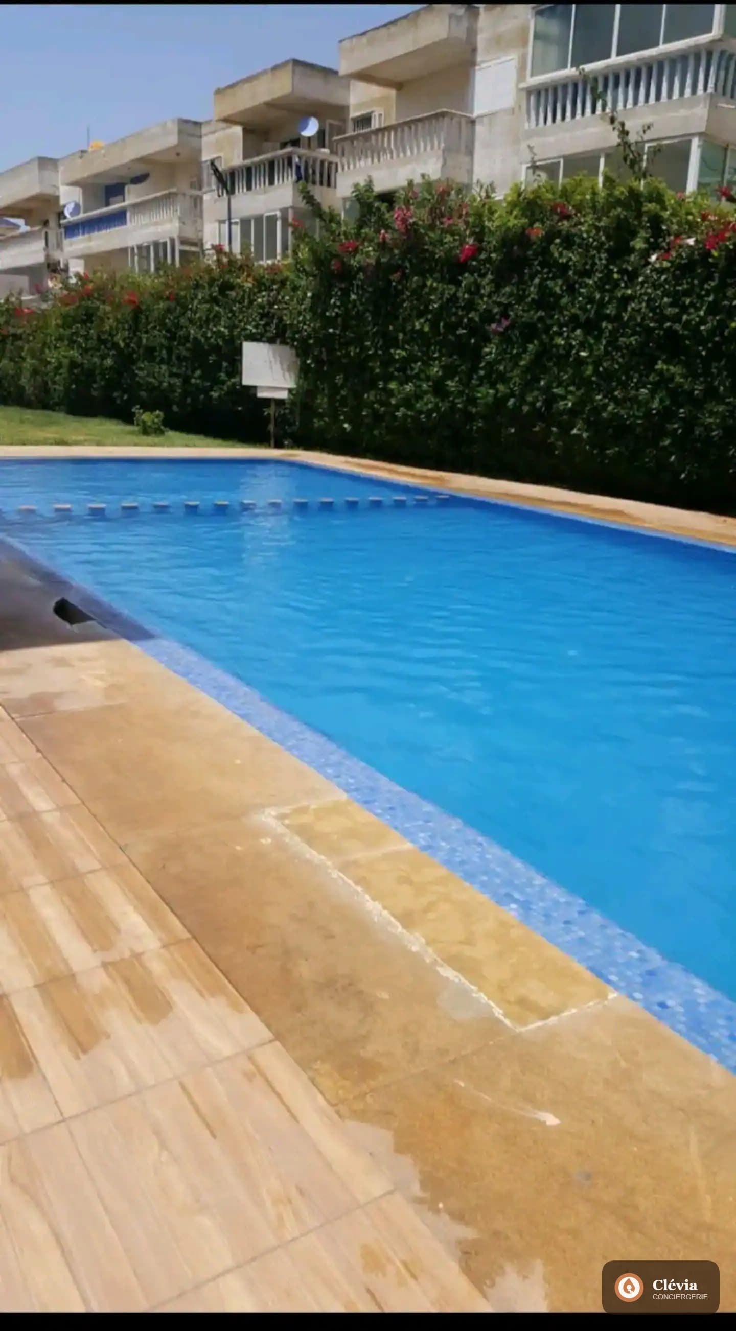 Appartement Salam Beach à bord de mer avec piscine — photo 2